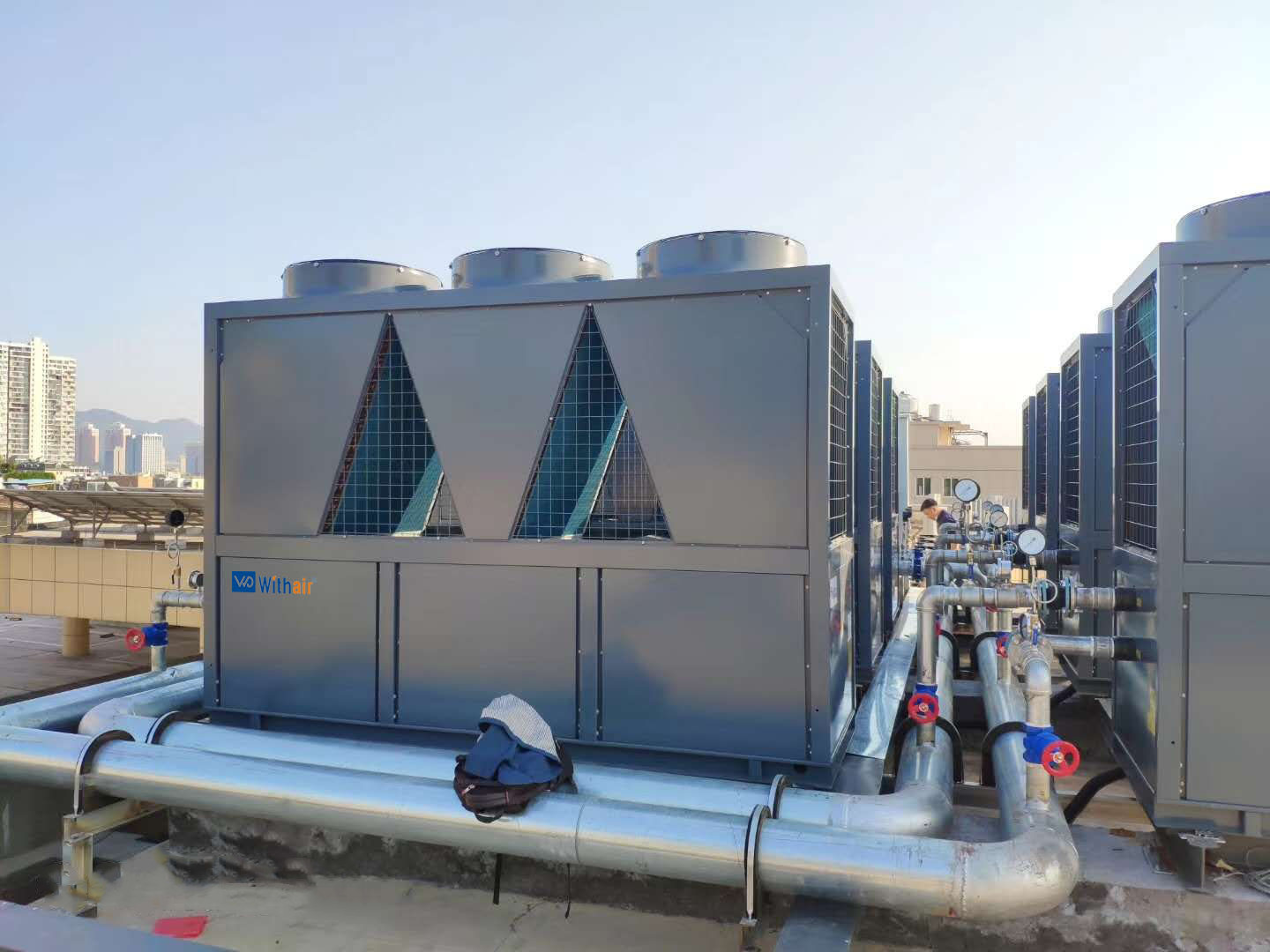 Withairs-Air-Cooled-Chiller-with-Heat-Recovery